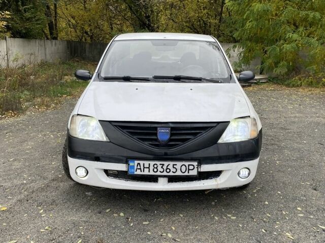 Белый Дачия Логан, объемом двигателя 1.4 л и пробегом 253 тыс. км за 1499 $, фото 1 на Automoto.ua