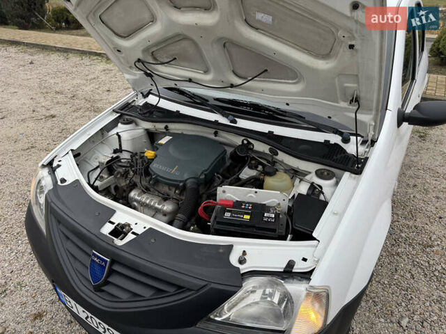 Белый Дачия Логан, объемом двигателя 1.4 л и пробегом 97 тыс. км за 3999 $, фото 21 на Automoto.ua