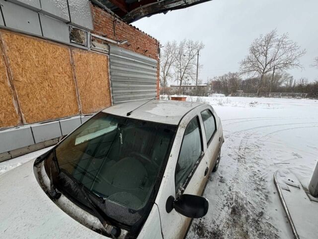 Білий Дачія Logan, об'ємом двигуна 1.6 л та пробігом 318 тис. км за 946 $, фото 2 на Automoto.ua