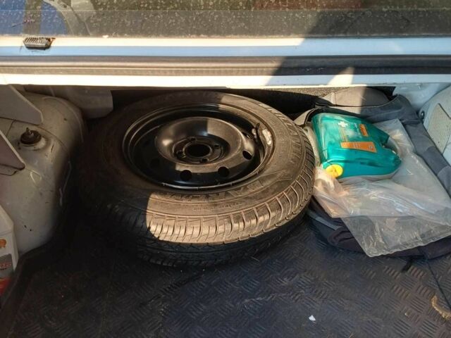 Білий Дачія Logan, об'ємом двигуна 1.4 л та пробігом 166 тис. км за 3600 $, фото 7 на Automoto.ua