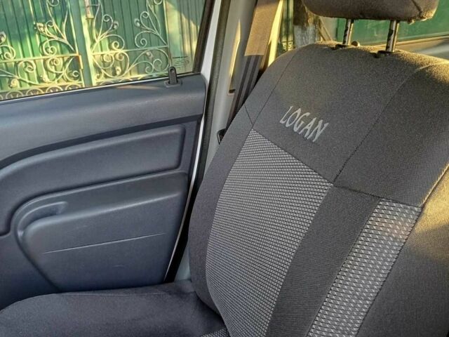 Білий Дачія Logan, об'ємом двигуна 1.4 л та пробігом 166 тис. км за 3600 $, фото 8 на Automoto.ua