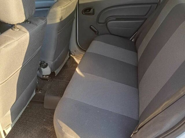 Білий Дачія Logan, об'ємом двигуна 1.4 л та пробігом 166 тис. км за 3600 $, фото 10 на Automoto.ua