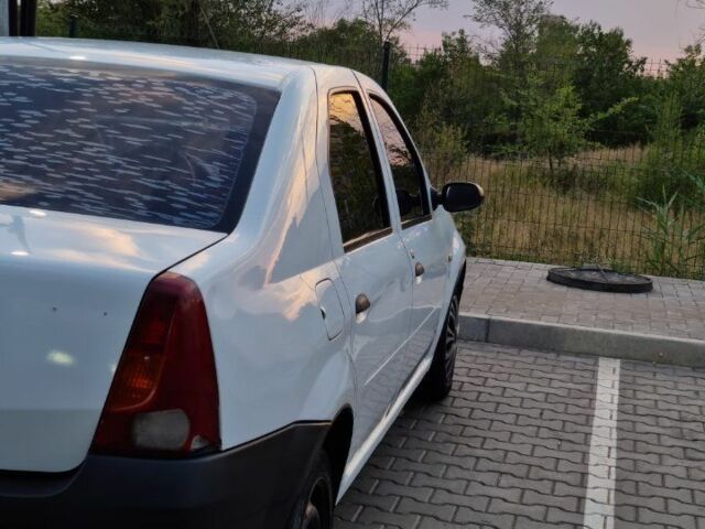 Белый Дачия Логан, объемом двигателя 1.4 л и пробегом 250 тыс. км за 3000 $, фото 4 на Automoto.ua