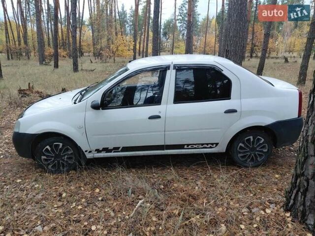 Білий Дачія Logan, об'ємом двигуна 1.4 л та пробігом 405 тис. км за 2700 $, фото 4 на Automoto.ua