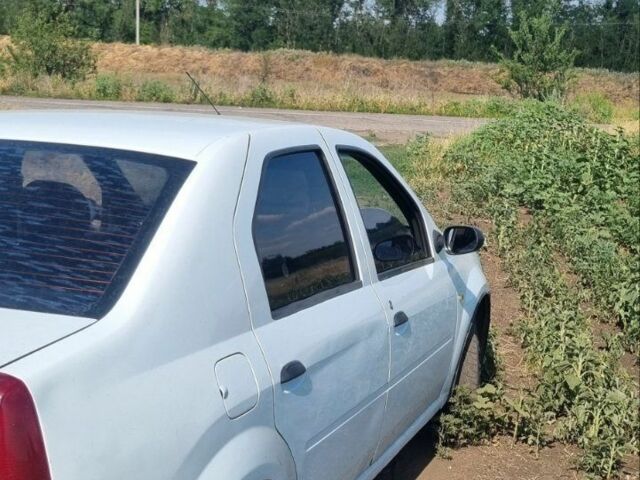 Белый Дачия Логан, объемом двигателя 1.4 л и пробегом 250 тыс. км за 3000 $, фото 5 на Automoto.ua