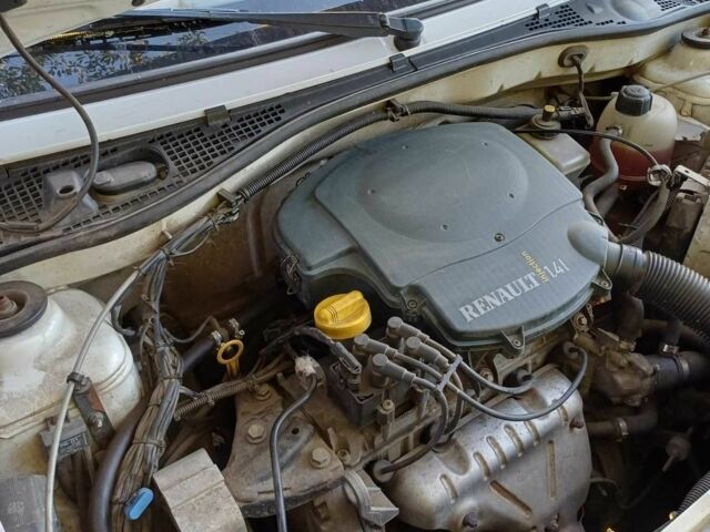 Білий Дачія Logan, об'ємом двигуна 1.4 л та пробігом 166 тис. км за 3600 $, фото 4 на Automoto.ua