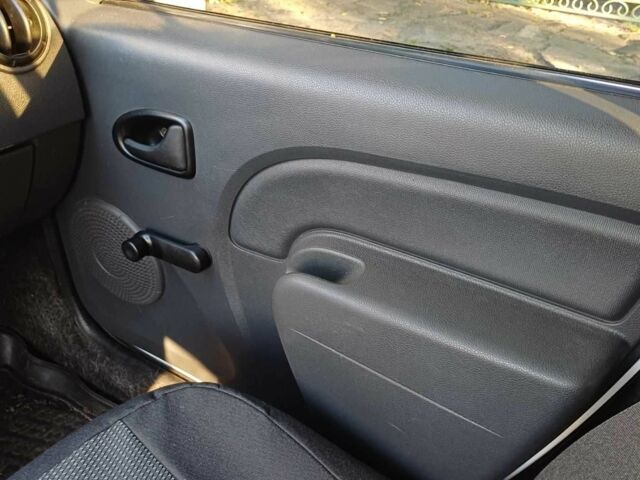 Білий Дачія Logan, об'ємом двигуна 1.4 л та пробігом 166 тис. км за 3600 $, фото 16 на Automoto.ua