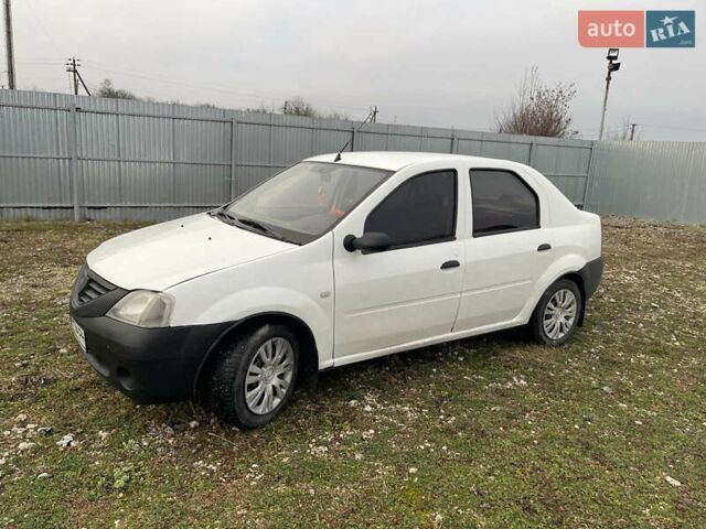 Белый Дачия Логан, объемом двигателя 1.4 л и пробегом 240 тыс. км за 1750 $, фото 2 на Automoto.ua
