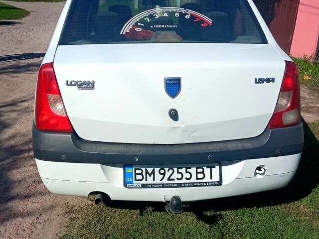 Белый Дачия Логан, объемом двигателя 1.6 л и пробегом 350 тыс. км за 2500 $, фото 1 на Automoto.ua