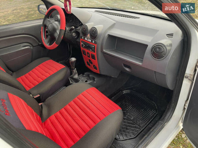 Белый Дачия Логан, объемом двигателя 1.4 л и пробегом 240 тыс. км за 1750 $, фото 12 на Automoto.ua