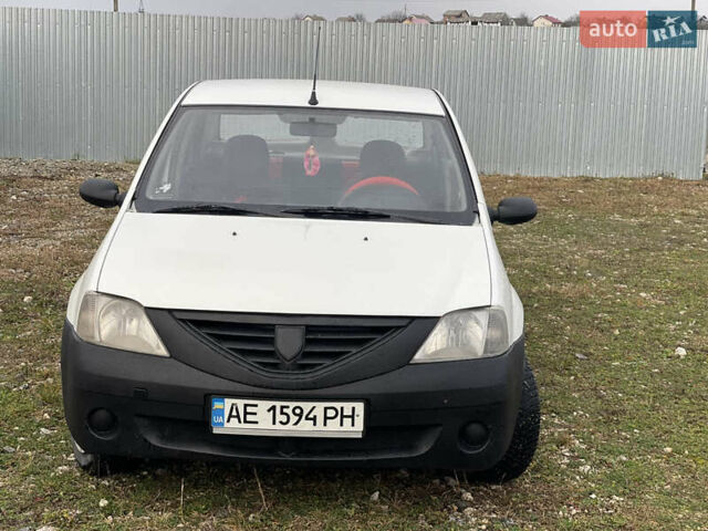 Белый Дачия Логан, объемом двигателя 1.4 л и пробегом 240 тыс. км за 1750 $, фото 4 на Automoto.ua