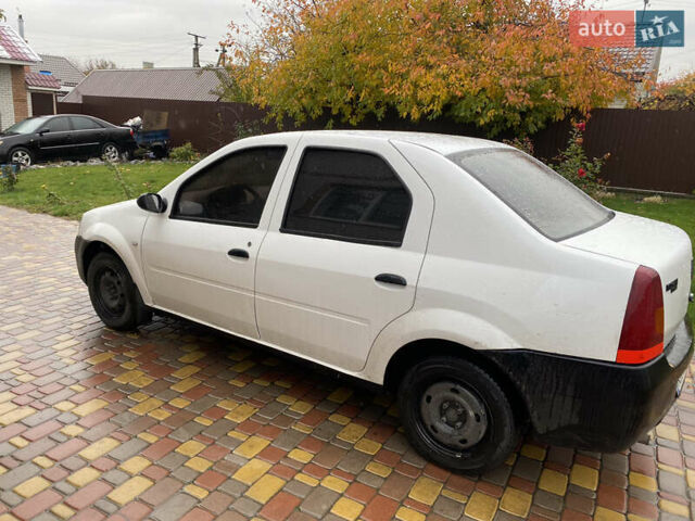 Дачія Logan 2008 у Бобровице на Automoto.ua Білий Дачія Logan, об'ємом двигуна 1.39 л та пробігом 400 тис. км за 1999 $, фото 5 на Automoto.ua