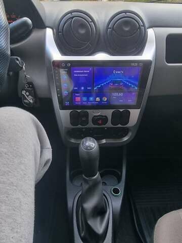 Білий Дачія Logan, об'ємом двигуна 1.4 л та пробігом 222 тис. км за 3850 $, фото 1 на Automoto.ua