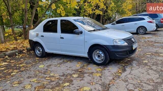 Білий Дачія Logan, об'ємом двигуна 1.4 л та пробігом 222 тис. км за 3850 $, фото 9 на Automoto.ua