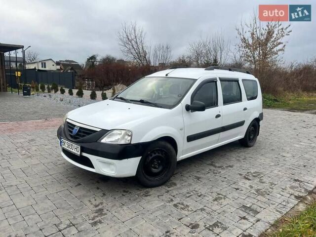 Білий Дачія Logan, об'ємом двигуна 1.6 л та пробігом 302 тис. км за 3800 $, фото 2 на Automoto.ua