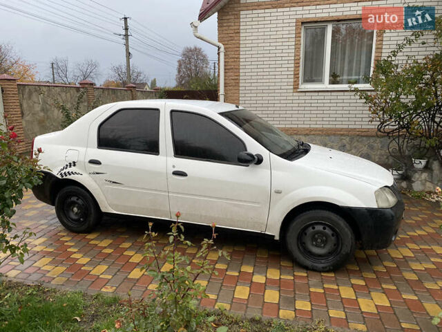 Дачія Logan 2008 у Бобровице на Automoto.ua Білий Дачія Logan, об'ємом двигуна 1.39 л та пробігом 400 тис. км за 1999 $, фото 9 на Automoto.ua