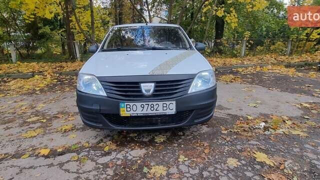 Білий Дачія Logan, об'ємом двигуна 1.4 л та пробігом 222 тис. км за 3850 $, фото 2 на Automoto.ua