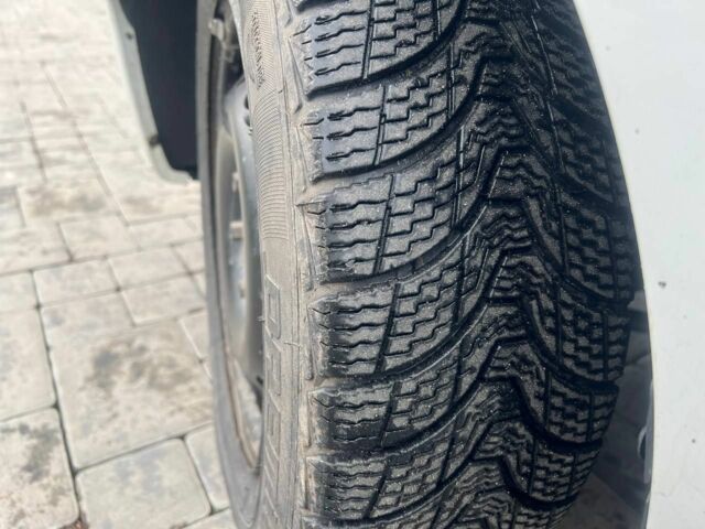 Білий Дачія Logan, об'ємом двигуна 1.6 л та пробігом 302 тис. км за 3800 $, фото 8 на Automoto.ua