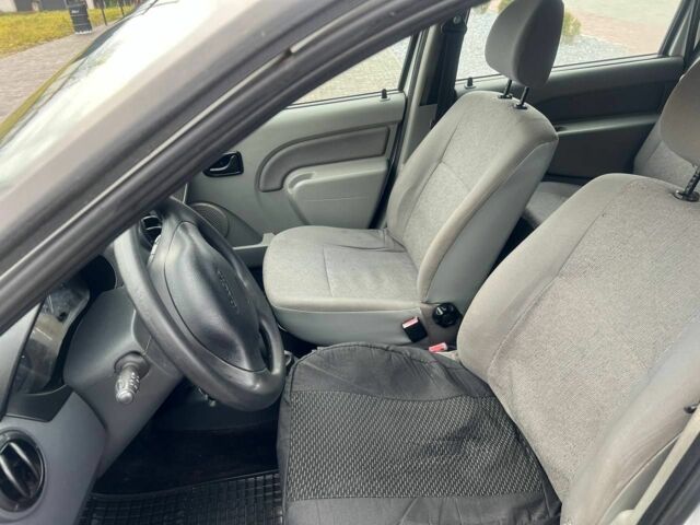 Білий Дачія Logan, об'ємом двигуна 1.6 л та пробігом 302 тис. км за 3800 $, фото 9 на Automoto.ua