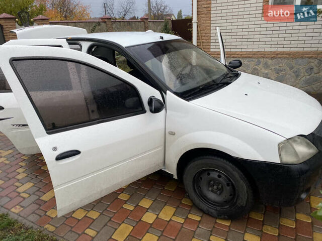 Дачія Logan 2008 у Бобровице на Automoto.ua Білий Дачія Logan, об'ємом двигуна 1.39 л та пробігом 400 тис. км за 1999 $, фото 19 на Automoto.ua