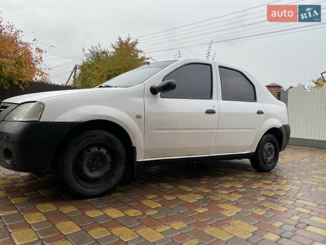 Дачія Logan 2008 у Бобровице на Automoto.ua Білий Дачія Logan, об'ємом двигуна 1.39 л та пробігом 400 тис. км за 1999 $, фото 3 на Automoto.ua