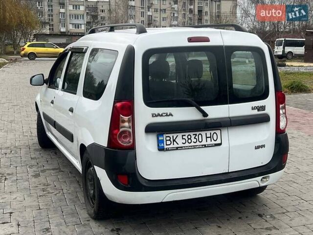 Белый Дачия Логан, объемом двигателя 1.6 л и пробегом 302 тыс. км за 3550 $, фото 5 на Automoto.ua