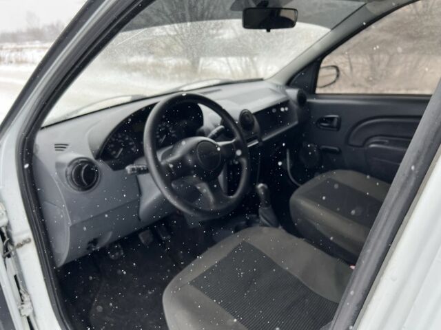 Белый Дачия Логан, объемом двигателя 1.4 л и пробегом 190 тыс. км за 3200 $, фото 10 на Automoto.ua