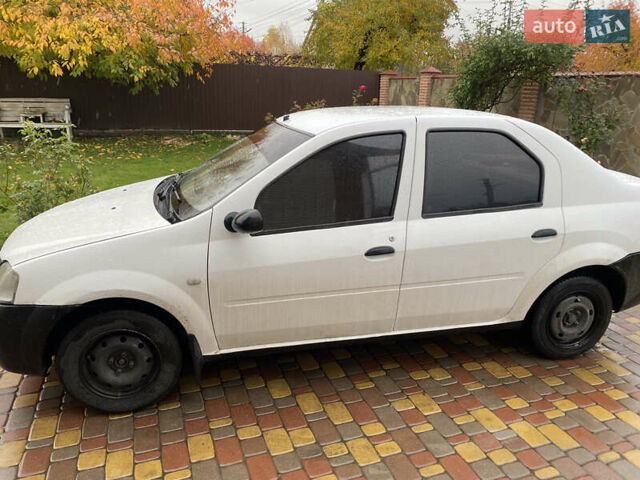Дачія Logan 2008 у Бобровице на Automoto.ua Білий Дачія Logan, об'ємом двигуна 1.39 л та пробігом 400 тис. км за 1999 $, фото 4 на Automoto.ua