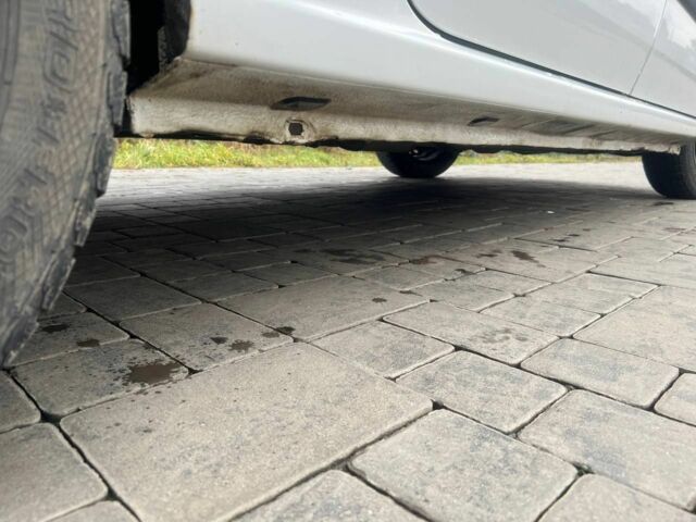 Білий Дачія Logan, об'ємом двигуна 1.6 л та пробігом 302 тис. км за 3800 $, фото 10 на Automoto.ua