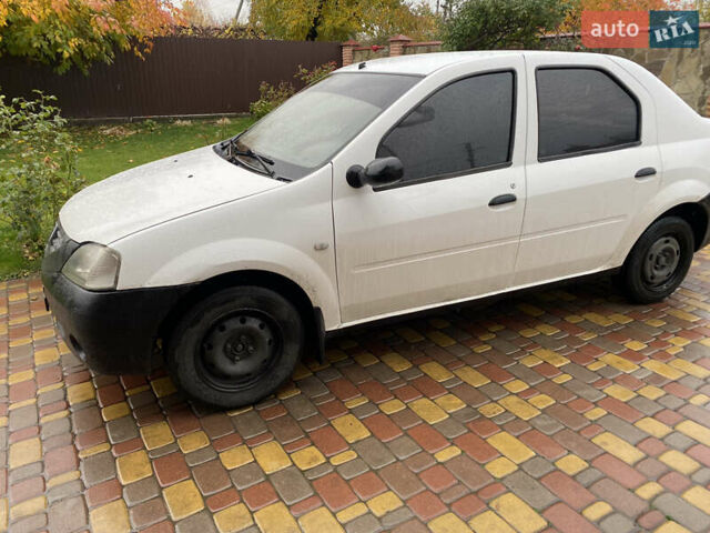 Дачія Logan 2008 у Бобровице на Automoto.ua Білий Дачія Logan, об'ємом двигуна 1.39 л та пробігом 400 тис. км за 1999 $, фото 2 на Automoto.ua