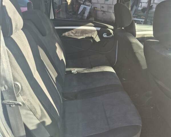 Білий Дачія Logan, об'ємом двигуна 1.6 л та пробігом 205 тис. км за 5500 $, фото 15 на Automoto.ua