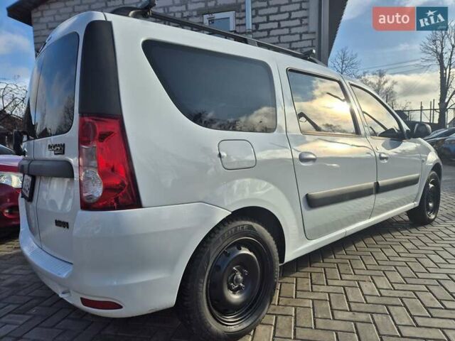 Білий Дачія Logan, об'ємом двигуна 1.6 л та пробігом 205 тис. км за 5500 $, фото 5 на Automoto.ua