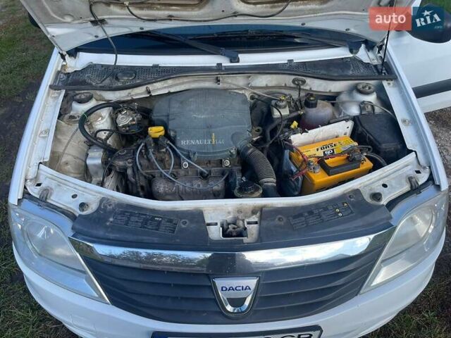 Белый Дачия Логан, объемом двигателя 1.39 л и пробегом 520 тыс. км за 4000 $, фото 4 на Automoto.ua