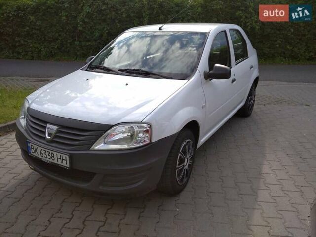 Білий Дачія Logan, об'ємом двигуна 1.2 л та пробігом 178 тис. км за 3400 $, фото 5 на Automoto.ua