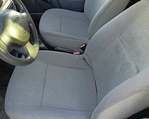 Білий Дачія Logan, об'ємом двигуна 1.46 л та пробігом 206 тис. км за 5300 $, фото 8 на Automoto.ua