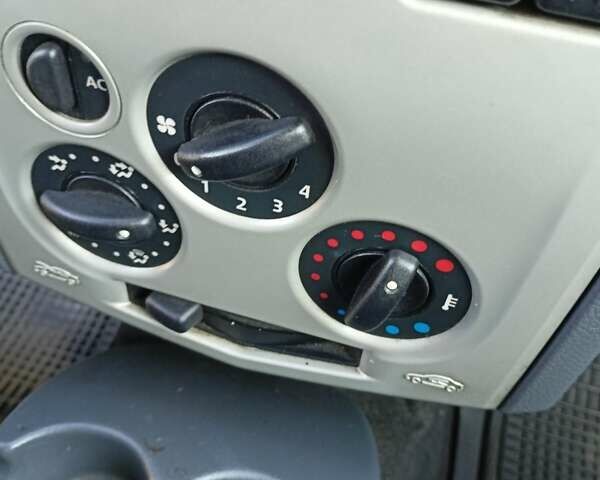 Білий Дачія Logan, об'ємом двигуна 1.46 л та пробігом 206 тис. км за 5300 $, фото 10 на Automoto.ua