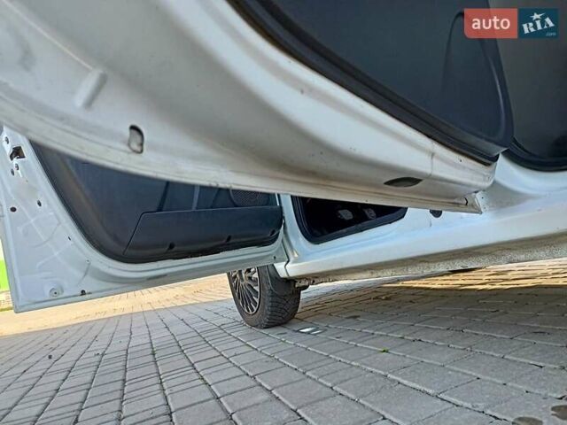 Білий Дачія Logan, об'ємом двигуна 1.46 л та пробігом 206 тис. км за 5300 $, фото 15 на Automoto.ua