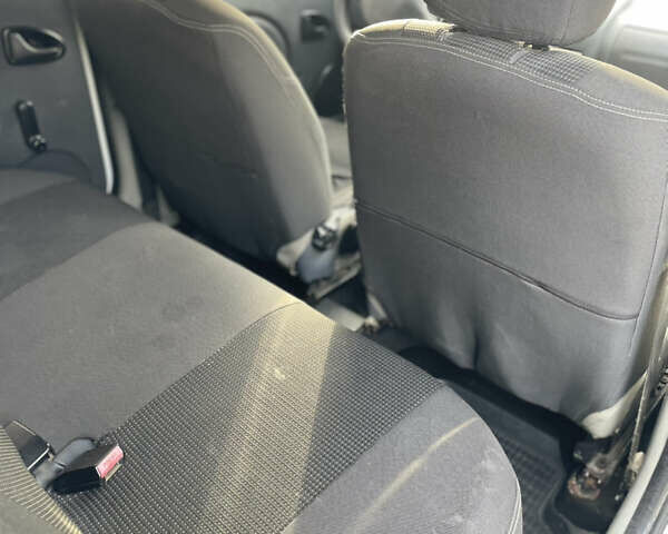 Білий Дачія Logan, об'ємом двигуна 1.6 л та пробігом 170 тис. км за 4400 $, фото 6 на Automoto.ua