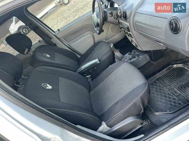 Белый Дачия Логан, объемом двигателя 1.5 л и пробегом 217 тыс. км за 6200 $, фото 27 на Automoto.ua