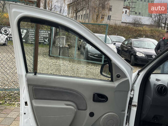 Белый Дачия Логан, объемом двигателя 1.46 л и пробегом 217 тыс. км за 6600 $, фото 14 на Automoto.ua