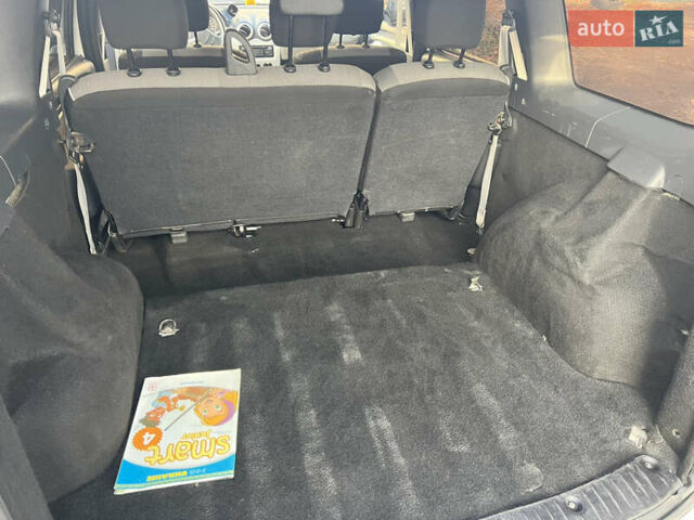 Дачія Logan 2012 у Рівному на Automoto.ua Білий Дачія Logan, об'ємом двигуна 1.6 л та пробігом 181 тис. км за 5200 $, фото 8 на Automoto.ua