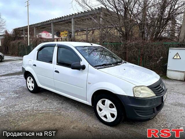 Білий Дачія Logan, об'ємом двигуна 12 л та пробігом 242 тис. км за 4200 $, фото 1 на Automoto.ua