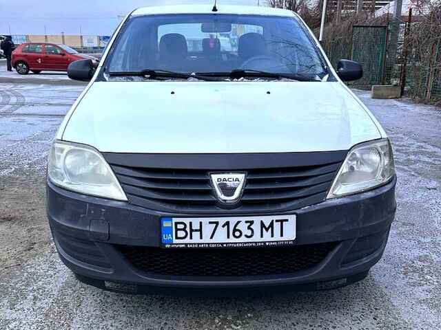 Білий Дачія Logan, об'ємом двигуна 12 л та пробігом 242 тис. км за 4200 $, фото 3 на Automoto.ua