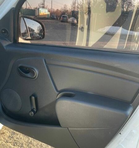 Белый Дачия Логан, объемом двигателя 1.6 л и пробегом 165 тыс. км за 5900 $, фото 11 на Automoto.ua