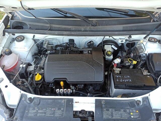 Білий Дачія Logan, об'ємом двигуна 0 л та пробігом 178 тис. км за 3750 $, фото 4 на Automoto.ua