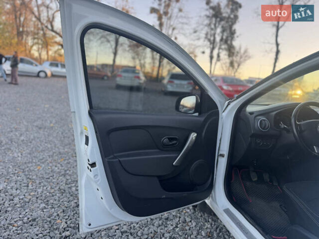 Дачія Logan 2015 у Хмельницькому на Automoto.ua Білий Дачія Logan, об'ємом двигуна 1.5 л та пробігом 290 тис. км за 6800 $, фото 29 на Automoto.ua