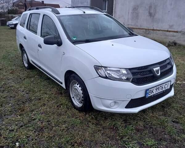 Белый Дачия Логан, объемом двигателя 1.1 л и пробегом 157 тыс. км за 5000 $, фото 2 на Automoto.ua