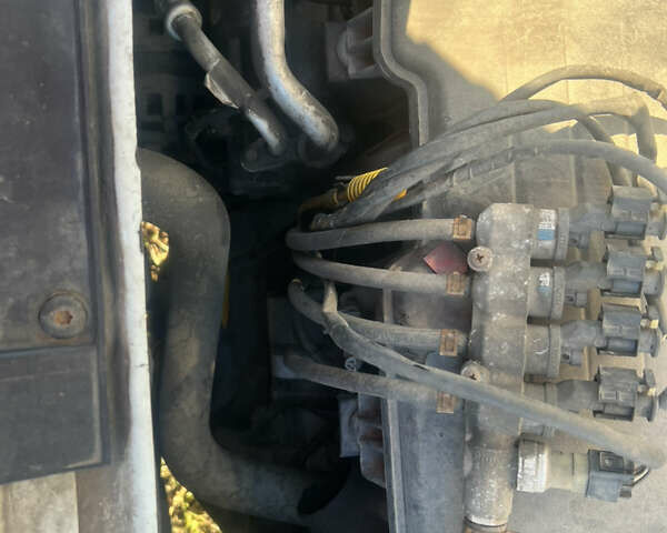 Белый Дачия Логан, объемом двигателя 1.2 л и пробегом 200 тыс. км за 5750 $, фото 26 на Automoto.ua