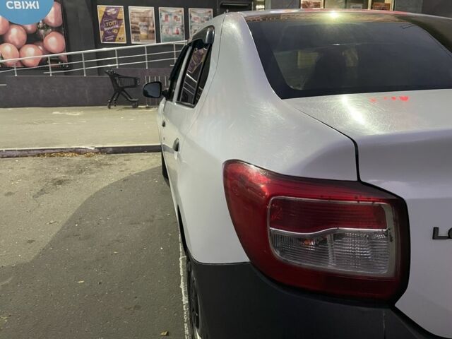 Дачия Логан 2016 в Одессе на Automoto.ua Белый Дачия Логан, объемом двигателя 1.1 л и пробегом 400 тыс. км за 4000 $, фото 5 на Automoto.ua