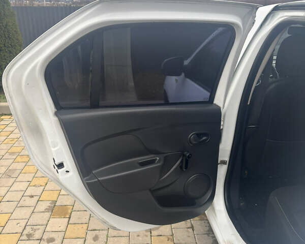 Белый Дачия Логан, объемом двигателя 1.5 л и пробегом 282 тыс. км за 7000 $, фото 8 на Automoto.ua